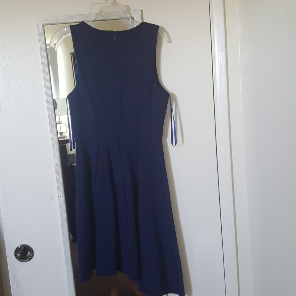 Dress - Picture 2 of 3