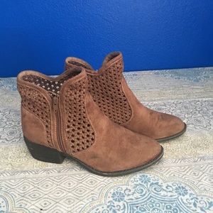 Ankle booties