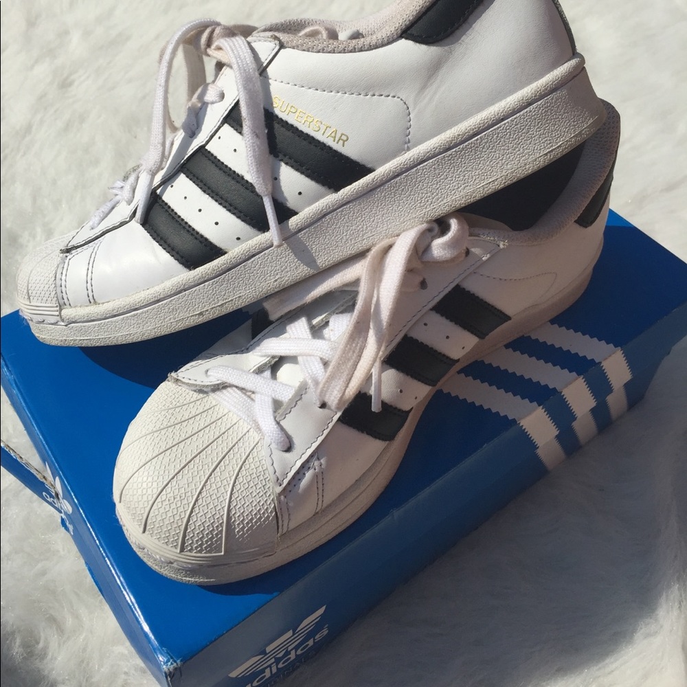 ADIDAS SUPERSTAR