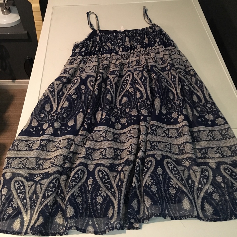 Patterned navy dress