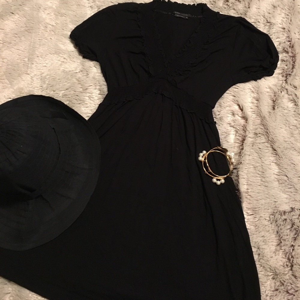 BCBG MAXAZRIA V- Neck Little Back Dress