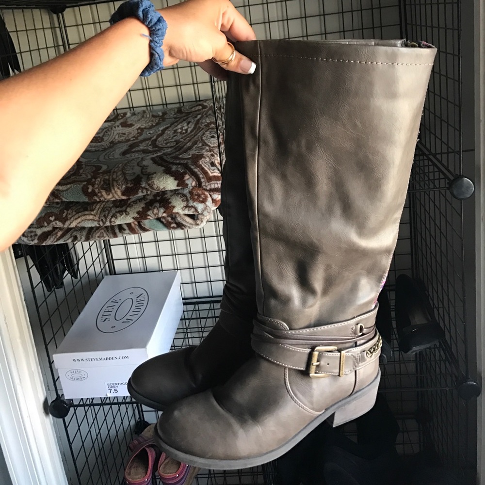 High boots - Picture 2 of 5