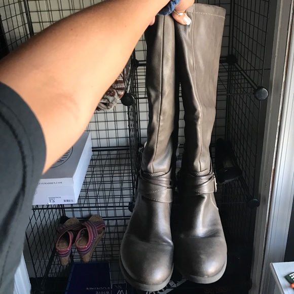 High boots - Picture 3 of 5