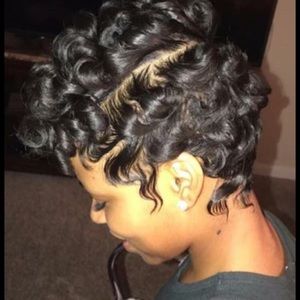 Meet your Posher, Bee