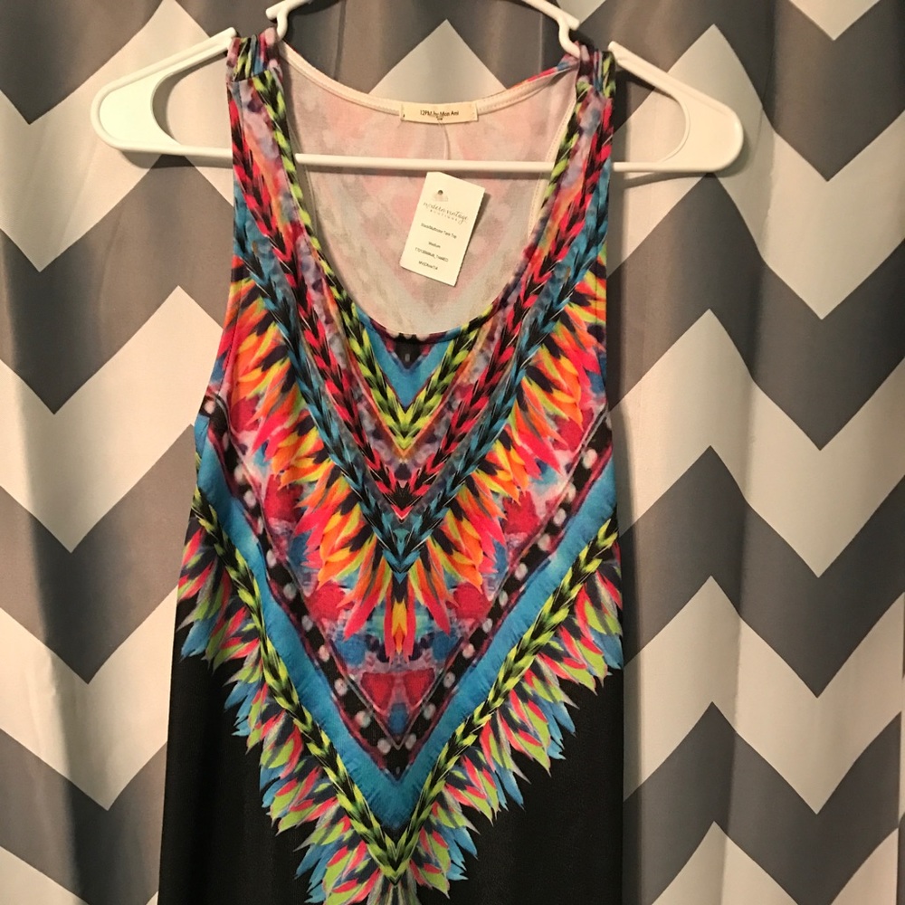 Boutique feather tank