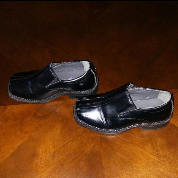 Shoe's - Picture 4 of 4