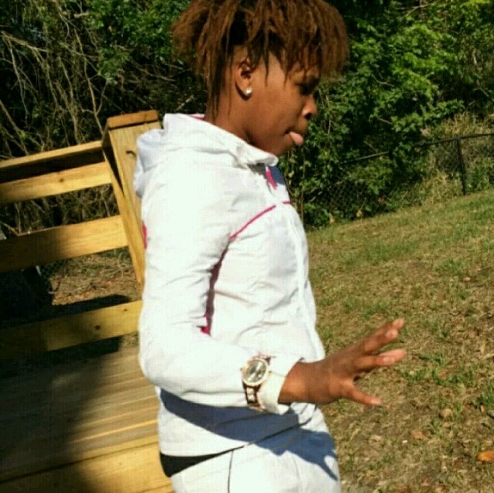 Meet your Posher, Rell