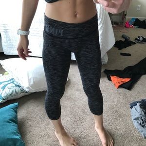 VS Pink Workout Cropped Leggings