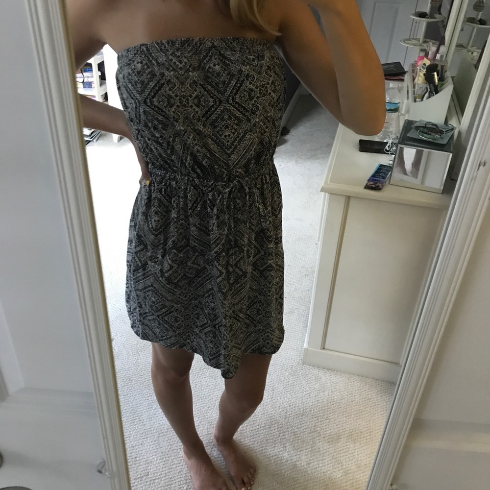 Strapless dress tribal print