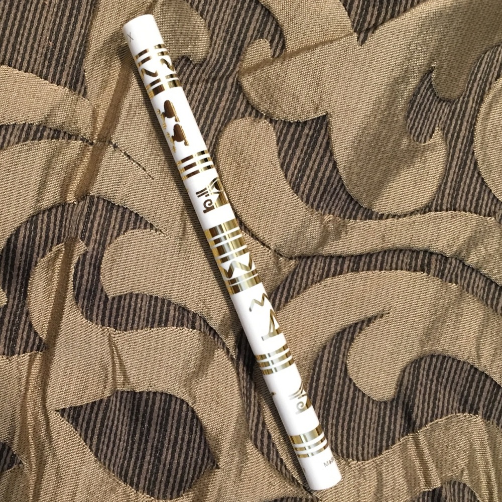 Uni-brow universal eyebrow pencil
