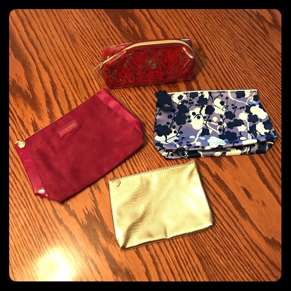 MAKE UP BAG BUNDLE!!