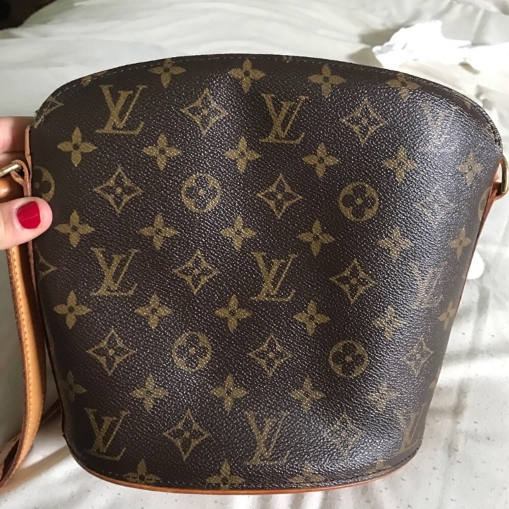 Louie Vuitton crossbody
