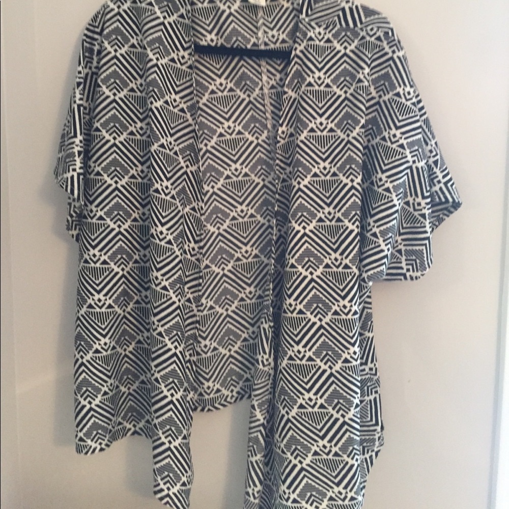 Black and white tribal kimono
