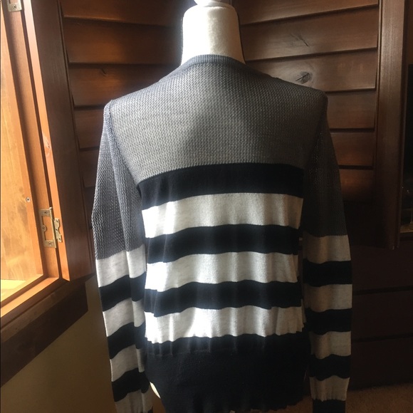 Cute Colorblock Sweater - Picture 3 of 4