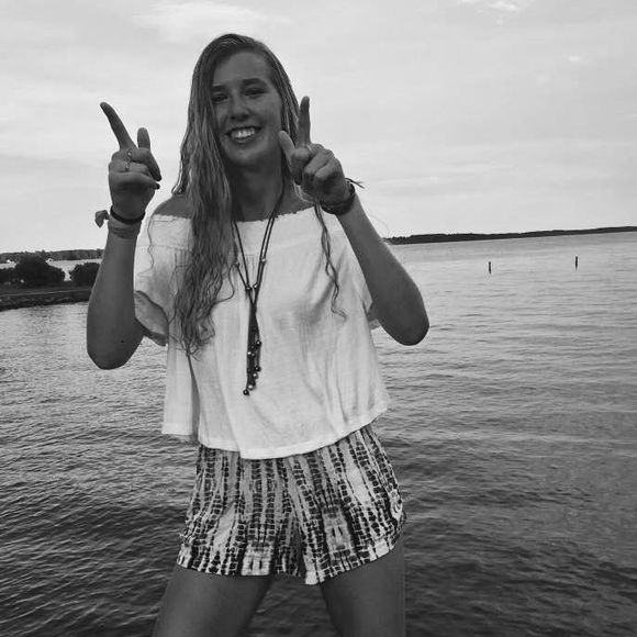 Meet your Posher, Mc - Picture 1 of 1