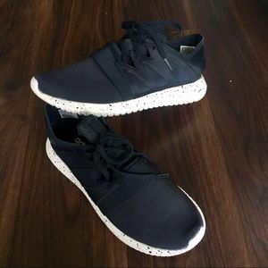 Adidas Tubular Viral Sneaker