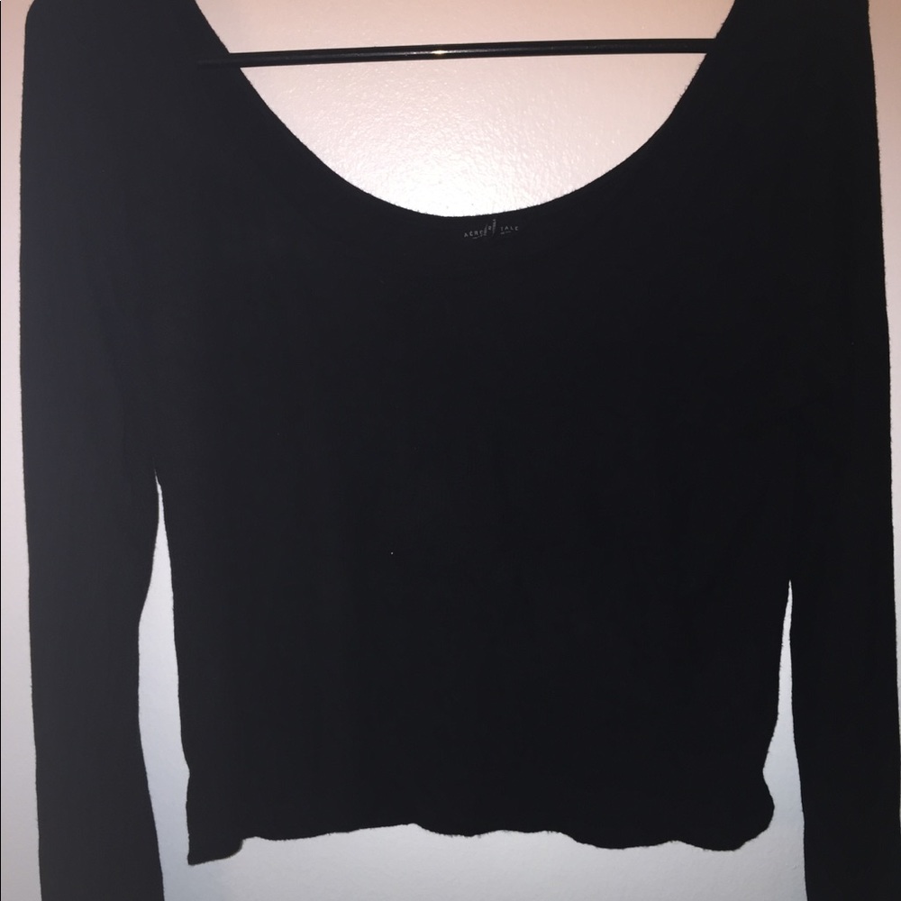 Long sleeve crop top