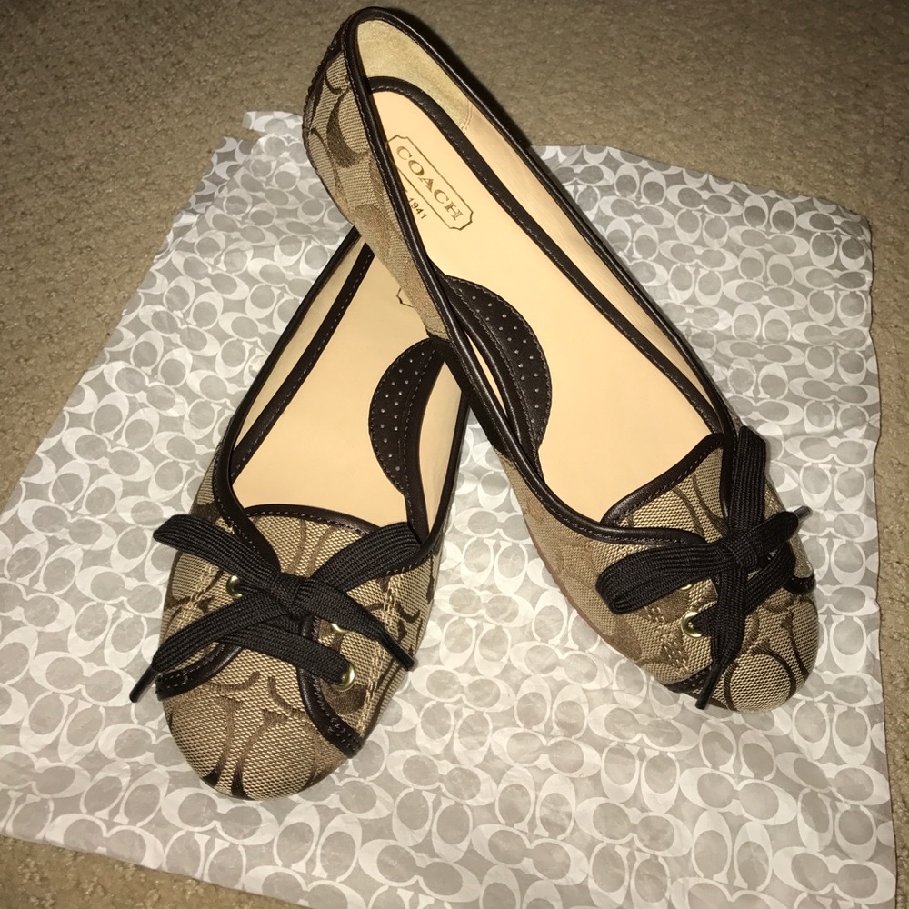 Coach flats