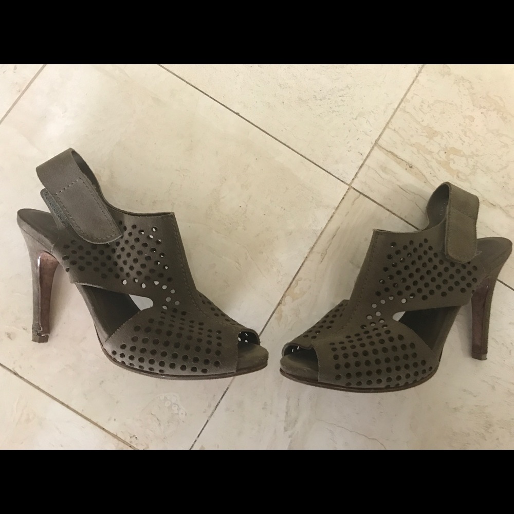 Pedro Garcia Heels- Taupe/brown . Made in Italy