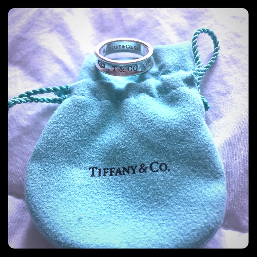 TIFFANY 1837®
RING