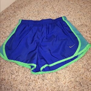 kids nike shorts