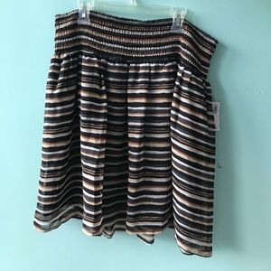 NWT black and gold skirt
