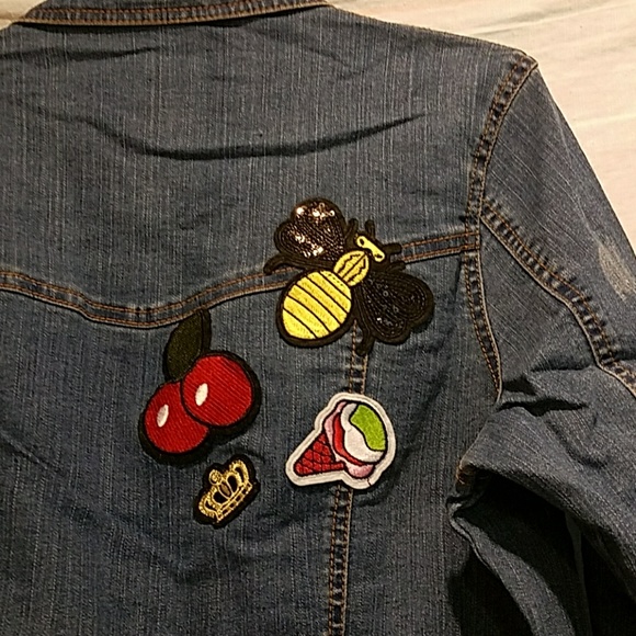 Jeans jacket with patches - Picture 6 of 6