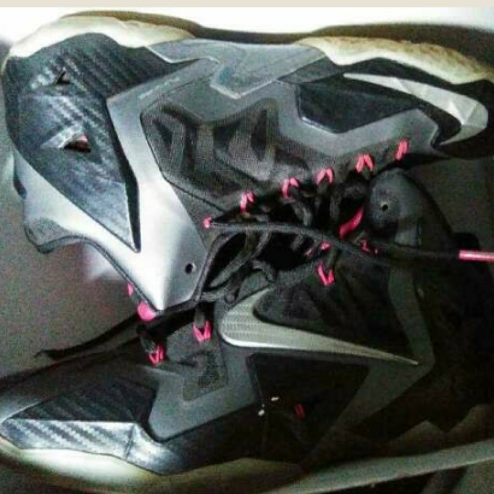 LeBron XI (Miami Nights)