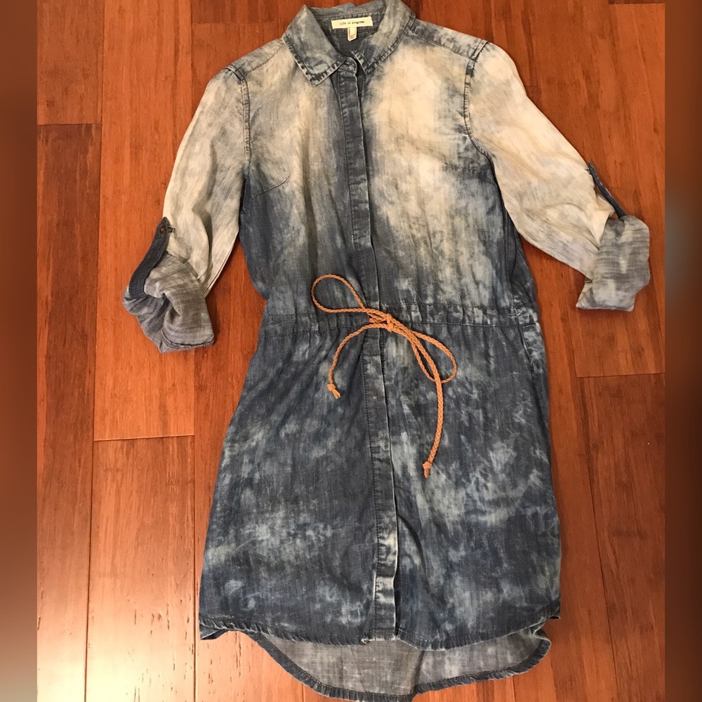 Denim button up dress acid wash distressed belt sm