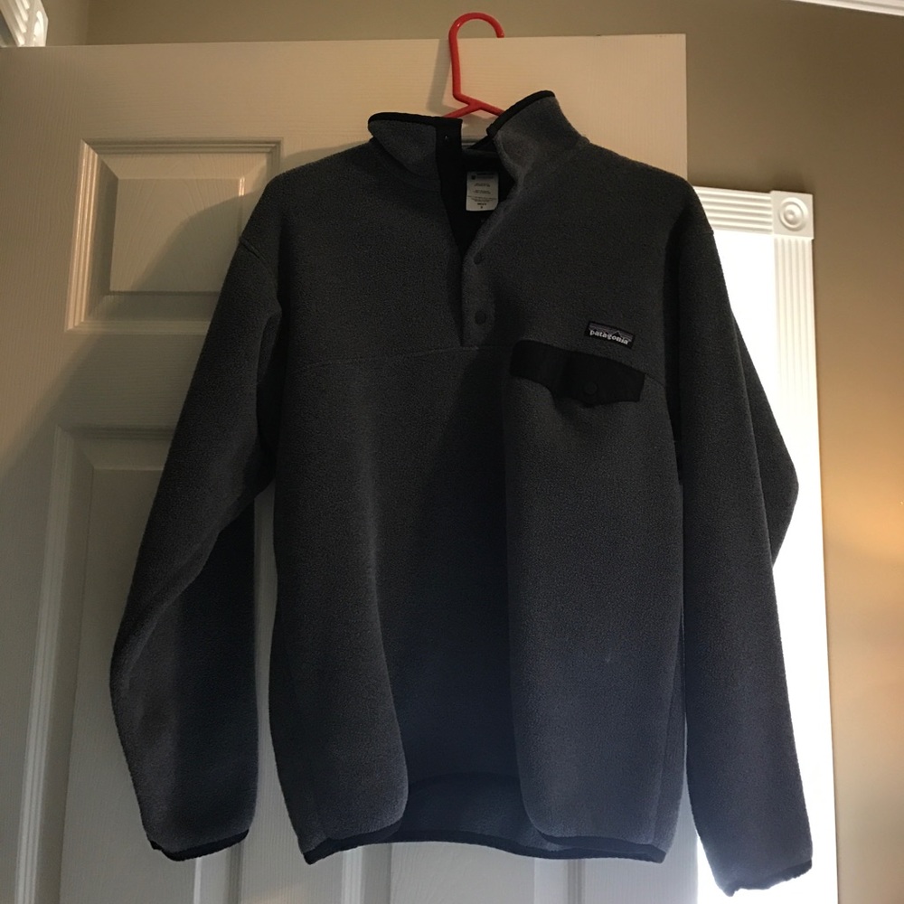 Grey Men's Patagonia pullover