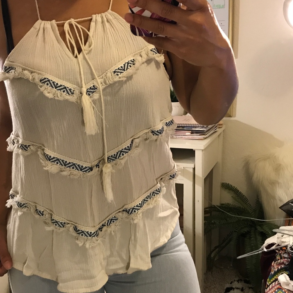 🌻 Embroidered Tank Top - Picture 8 of 8