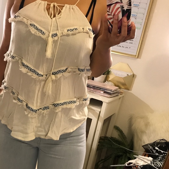 🌻 Embroidered Tank Top - Picture 5 of 8