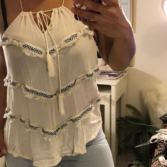 🌻 Embroidered Tank Top - Picture 8 of 8