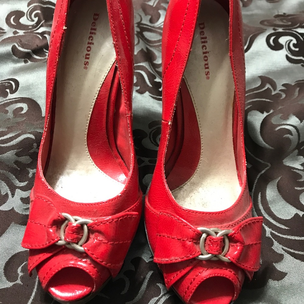 Red heels - Picture 3 of 3