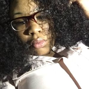 Meet your Posher, Eddrina