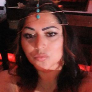 Meet your Posher, Sylvia