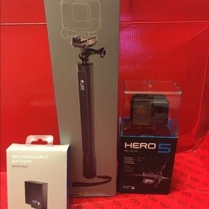 GOPRO Brand New BUNDLE!! Gopro Hero 5 Black