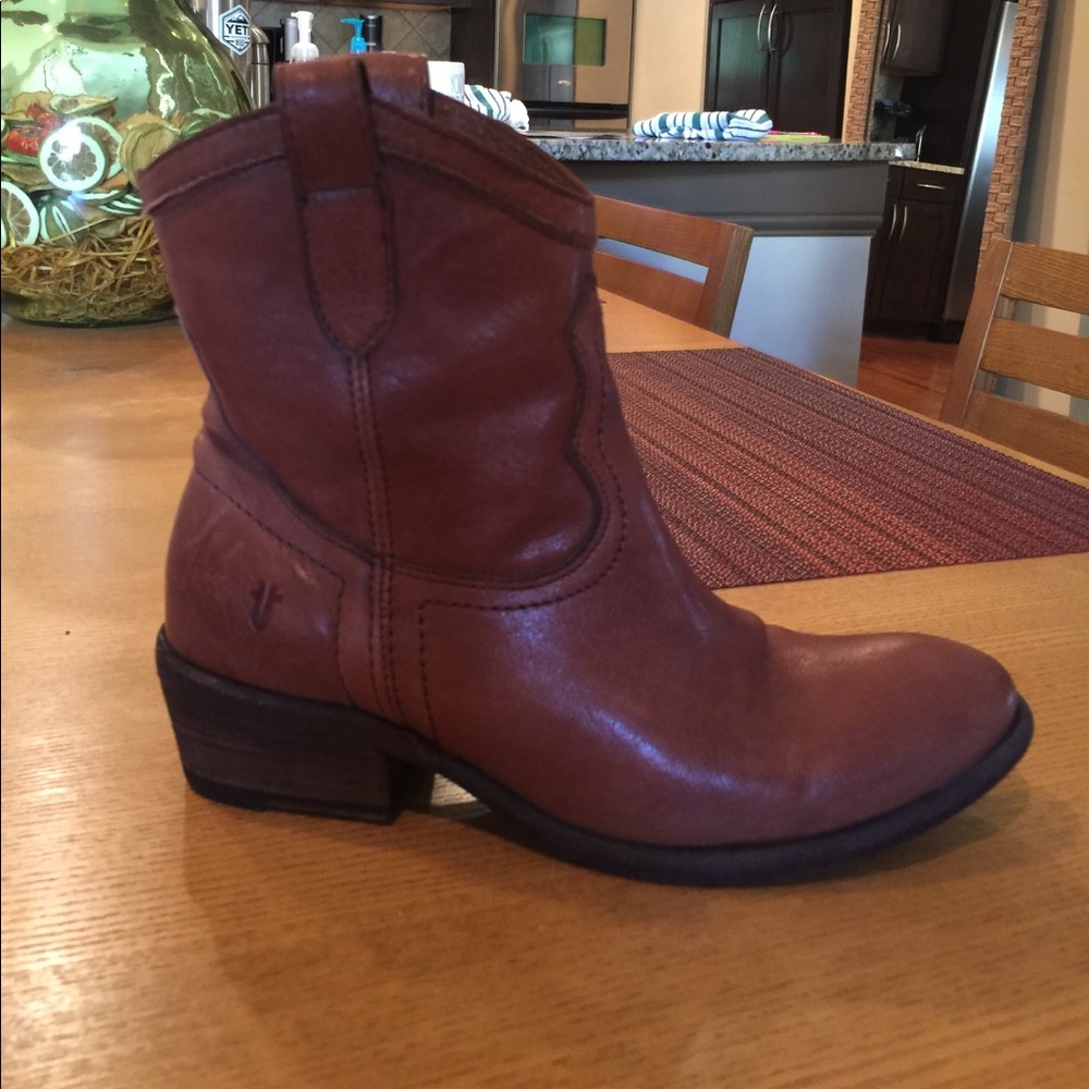 Frye Cowboy bootie