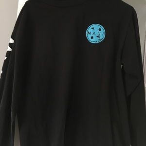 Maui & sons long sleeve T. Surf motif.  Size M