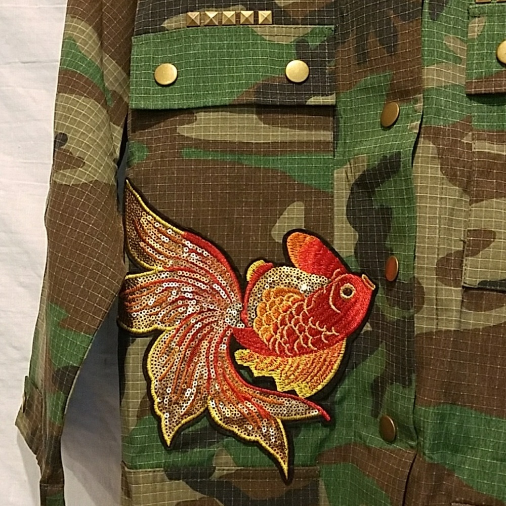 Camouflage jacket with patches - Picture 6 of 8