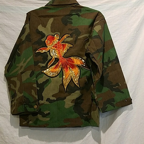 Camouflage jacket with patches - Picture 8 of 8