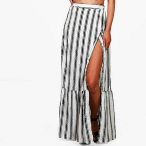 Woven maxi skirt