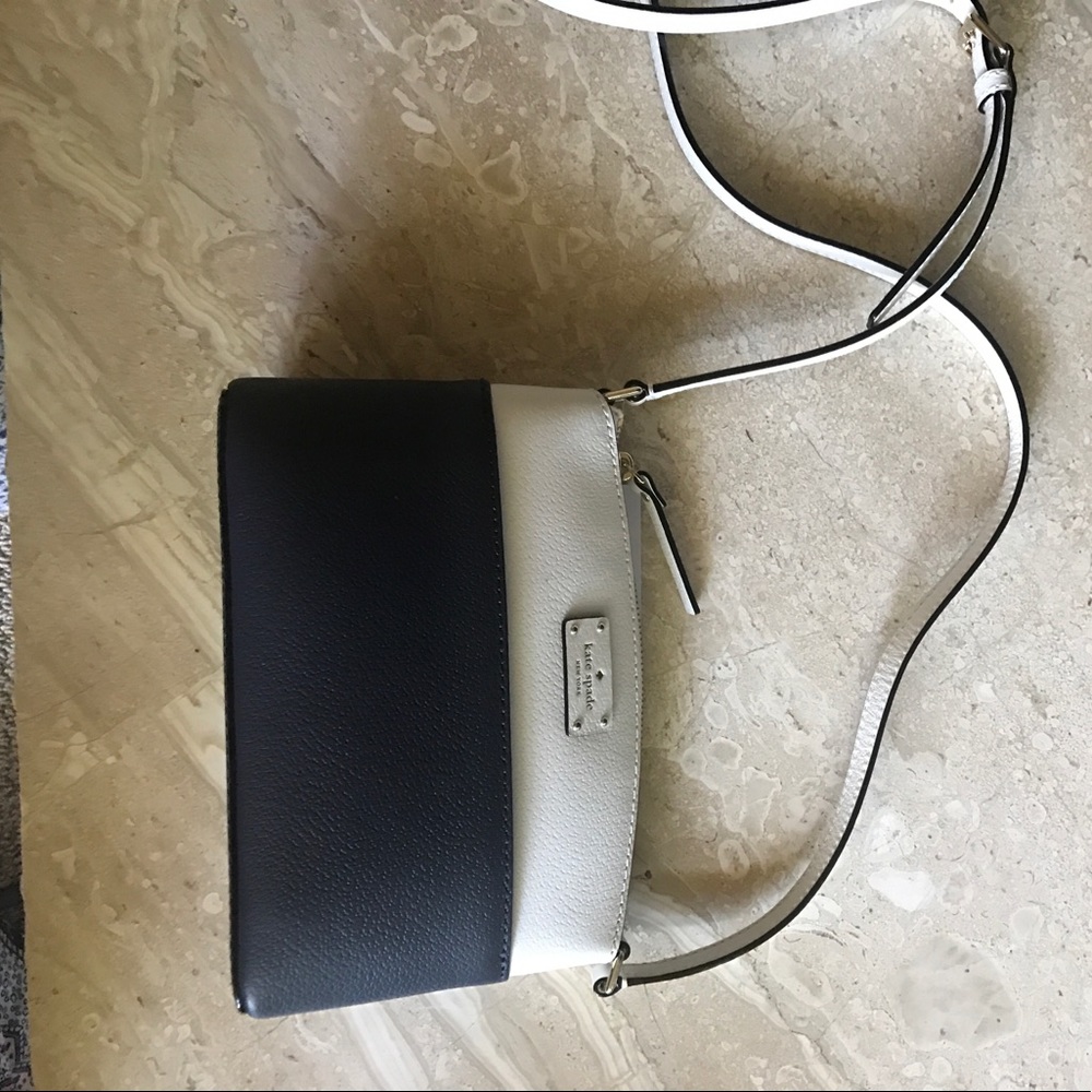 Kate Spade ♠️ Over the shoulder purse. SOLD.