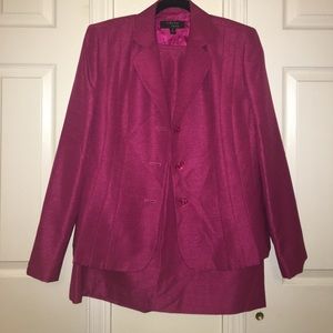Magenta Le Suit Collection suit! LIKE NEW
