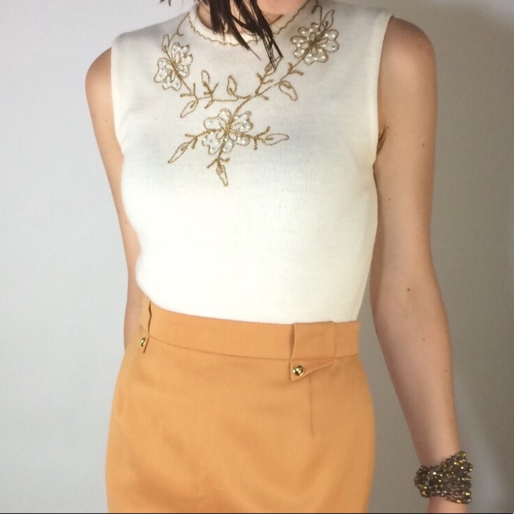 Vintage sweater girl top