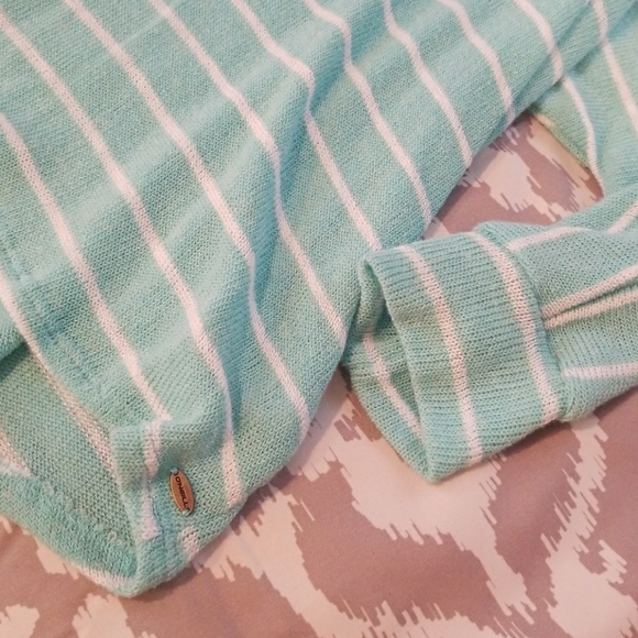 Slouchy O'Neill Sweater - Picture 3 of 5