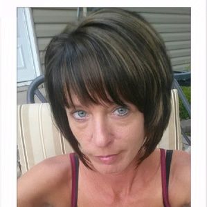 Meet your Posher, Lael