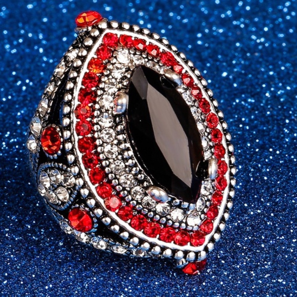New antique style red stone ring size 8