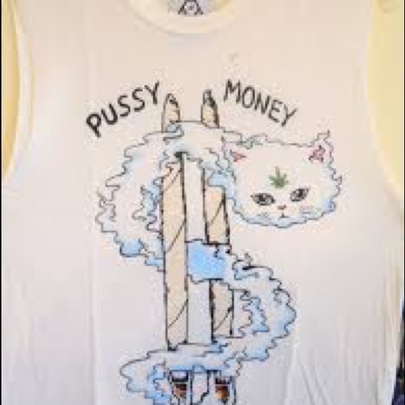 ISO of these UNIF Items!! Size XS-L - Picture 5 of 8