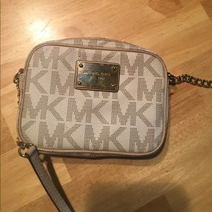 Michael Kors Crossbody White Logo Jet Set Bag